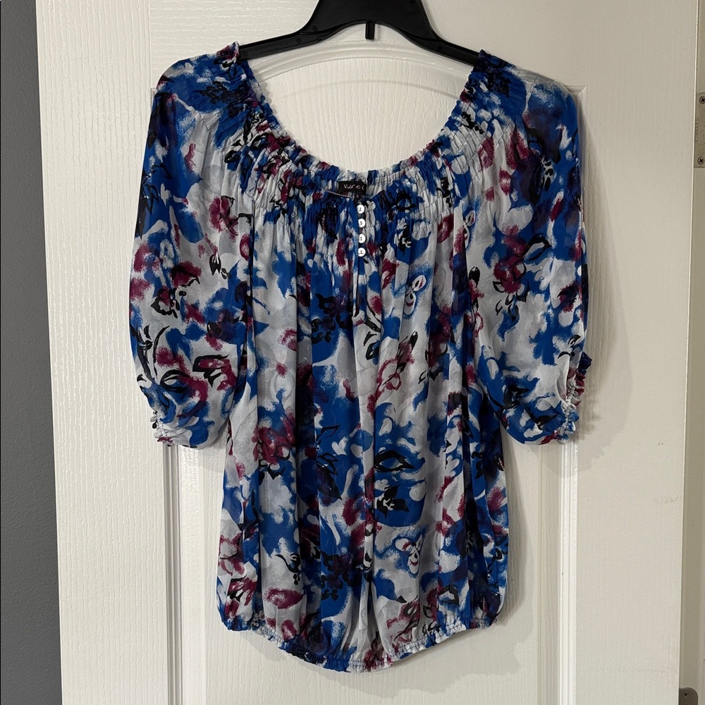 Violet & Claire‎ Sheer Floral Blouse size Large